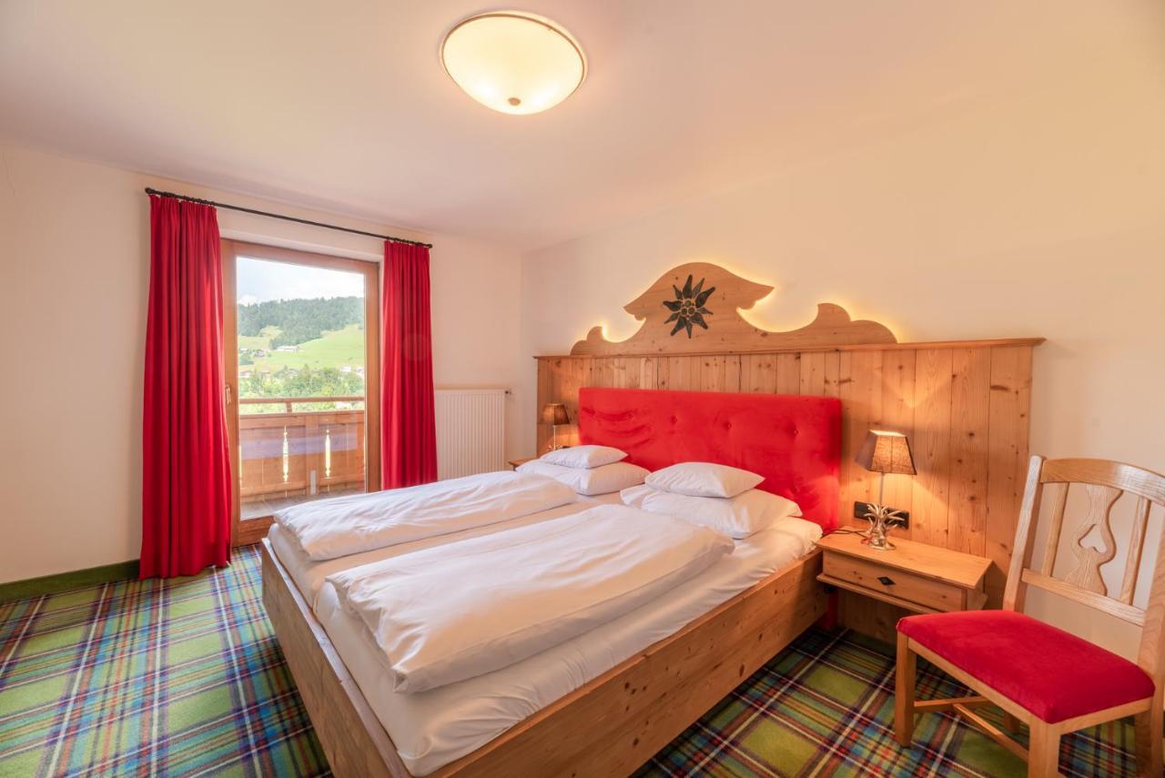 Relais & Chateaux Gut Steinbach Hotel Chalets Spa ไรท์อิมวิงเคอ ภายนอก รูปภาพ